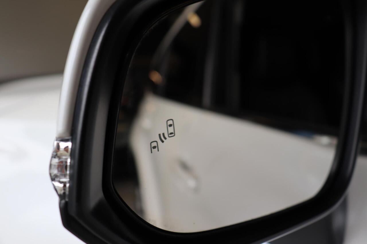 Toyota HIGHLANDER 2.5 AWD Hybrid Executive, 7 persoons, Zwart Leder, JBL, Stoelgeheugen, Achteruitrijcamera, BSM!