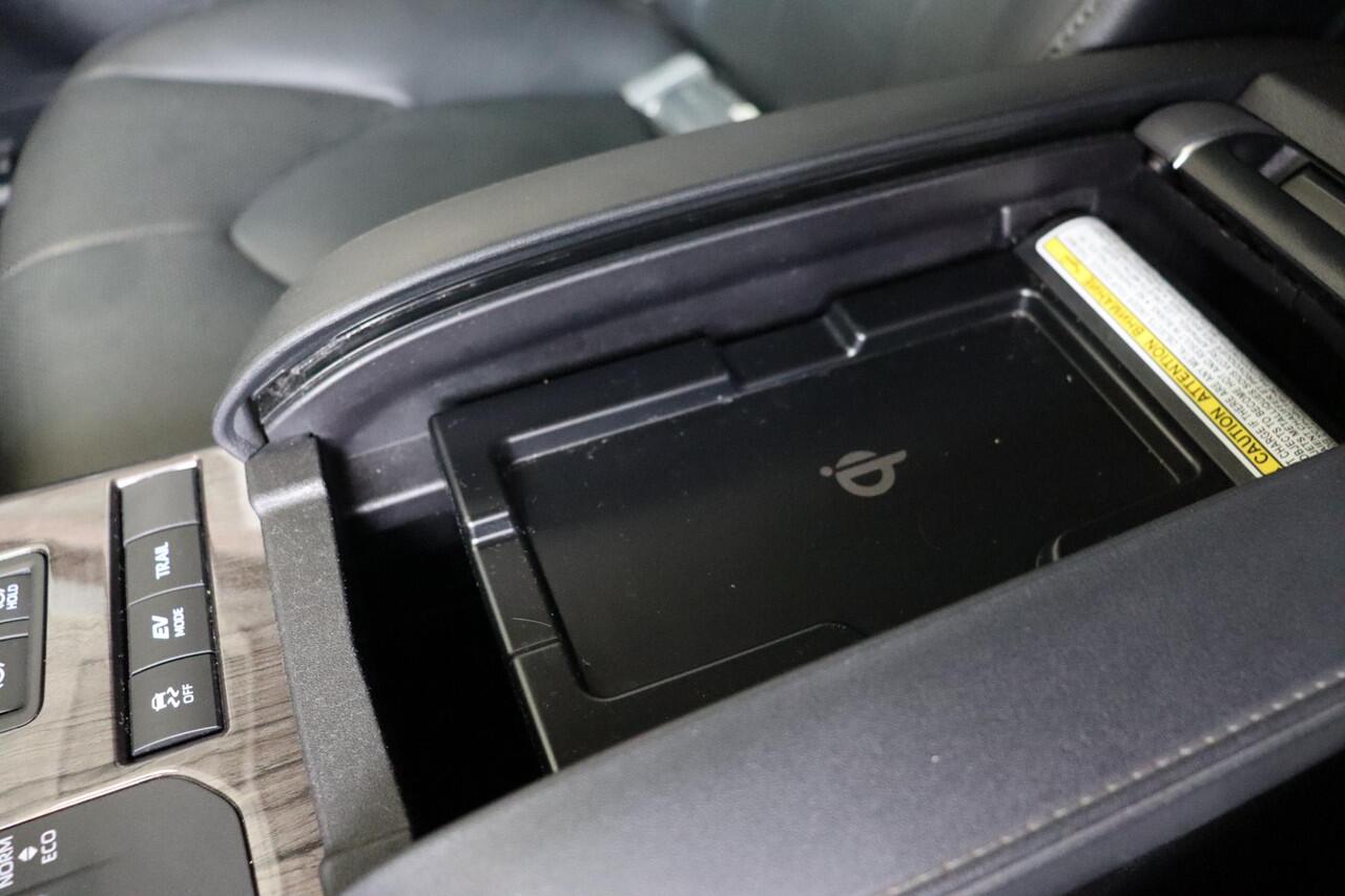 Toyota HIGHLANDER 2.5 AWD Hybrid Executive, 7 persoons, Zwart Leder, JBL, Stoelgeheugen, Achteruitrijcamera, BSM!