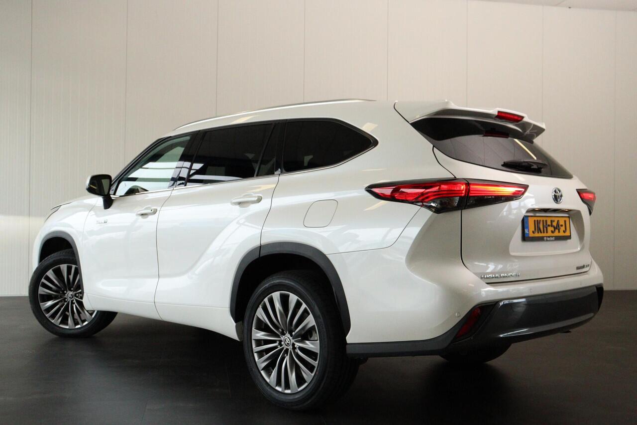 Toyota HIGHLANDER 2.5 AWD Hybrid Executive, 7 persoons, Zwart Leder, JBL, Stoelgeheugen, Achteruitrijcamera, BSM!