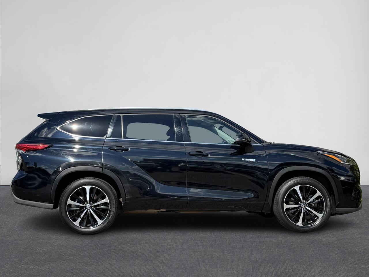 Toyota HIGHLANDER 2.5 AWD Hybrid Premium | Navigatie | JBL-Audio | Parkeersensoren | Achterklep Elektrisch | ( Vestiging - Nieuwegein )