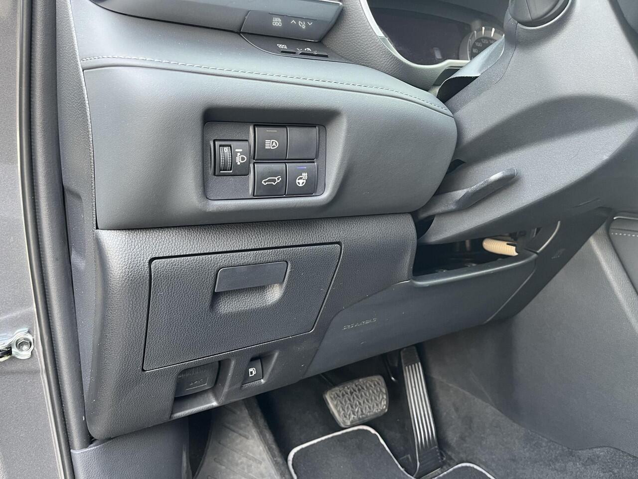 Toyota HIGHLANDER 2.5 AWD Hybrid Executive | 7-persoons | Stoel- en stuurwielverwarming | Garantie t/m 01/2032 of 200.000km