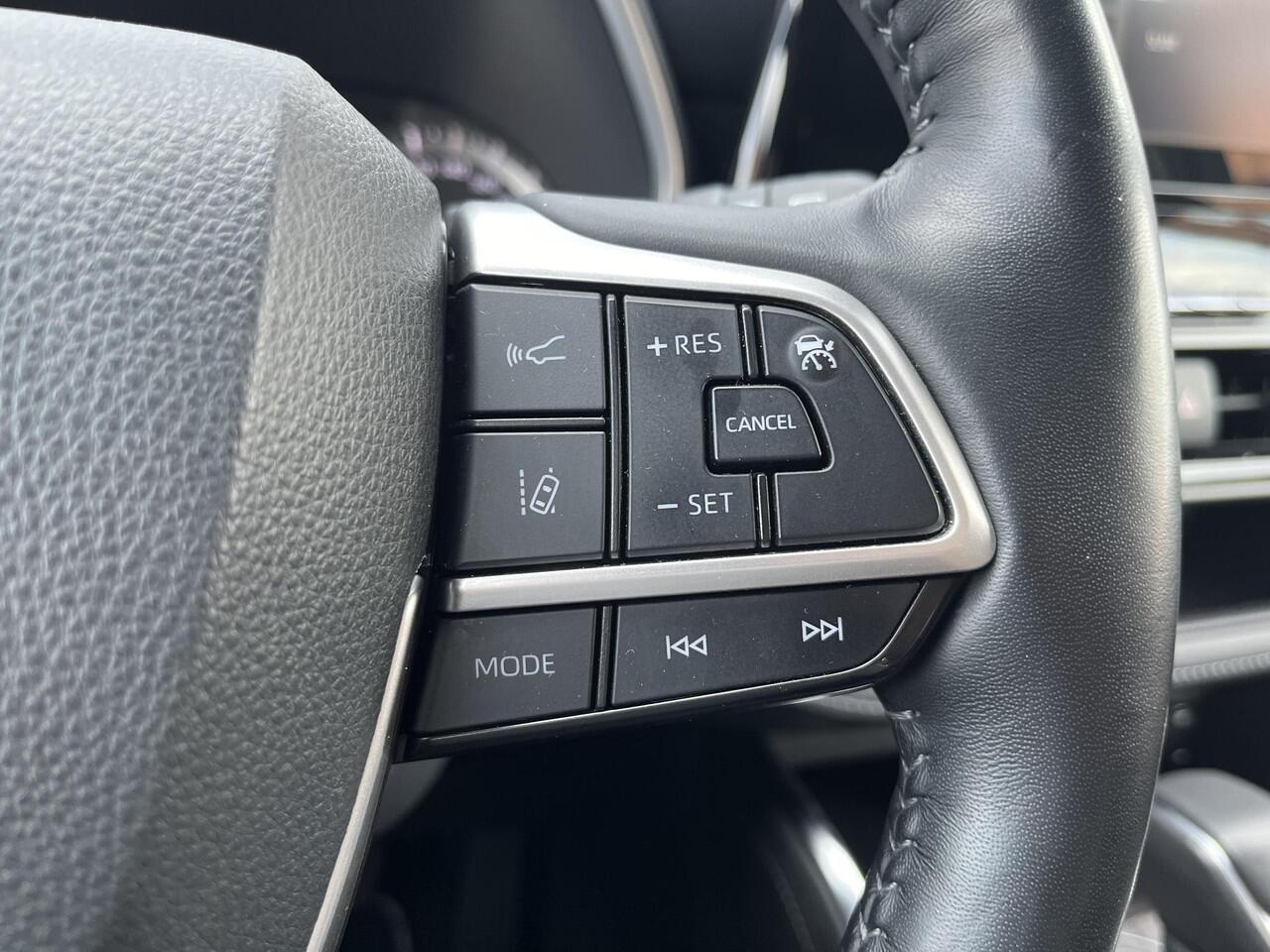 Toyota HIGHLANDER 2.5 AWD Hybrid Executive | 7-persoons | Stoel- en stuurwielverwarming | Garantie t/m 01/2032 of 200.000km