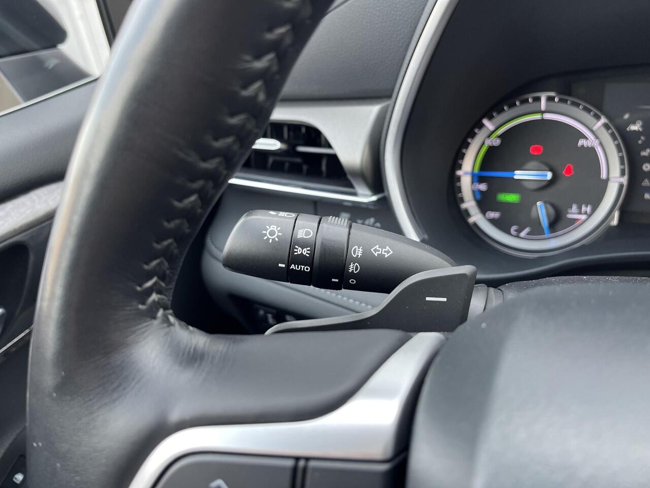 Toyota HIGHLANDER 2.5 AWD Hybrid Executive | 7-persoons | Stoel- en stuurwielverwarming | Garantie t/m 01/2032 of 200.000km