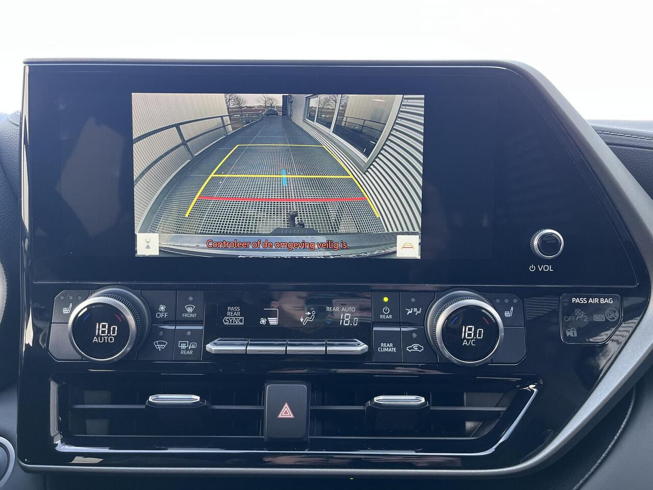 Toyota HIGHLANDER AWD 2.5 Hybrid Executive 7 persoons Trekhaak - trekgewicht 2.000kg geremd, AppleCarplay/AndroidAuto, BlindSpot, Parkeerhulp camera incl parkeersensoren, BTW-auto