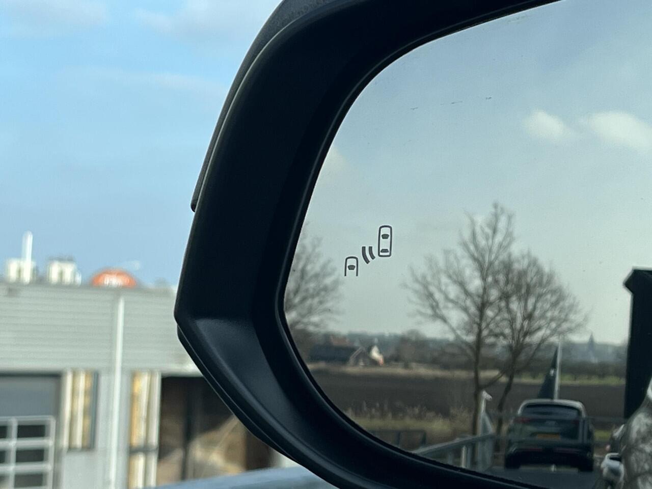 Toyota HIGHLANDER AWD 2.5 Hybrid Executive 7 persoons Trekhaak - trekgewicht 2.000kg geremd, AppleCarplay/AndroidAuto, BlindSpot, Parkeerhulp camera incl parkeersensoren, BTW-auto