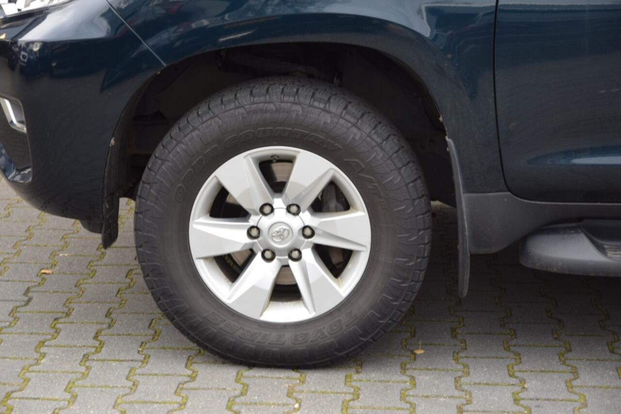 Toyota LAND CRUISER 150 2.8 D-4D 5DRS ACTIVE A/T VAN