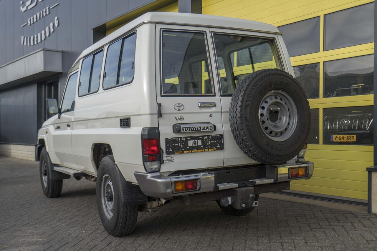 Toyota LAND CRUISER Landcruiser GRJ 78 4.0 V6 Euro6 Airco NL Kenteken