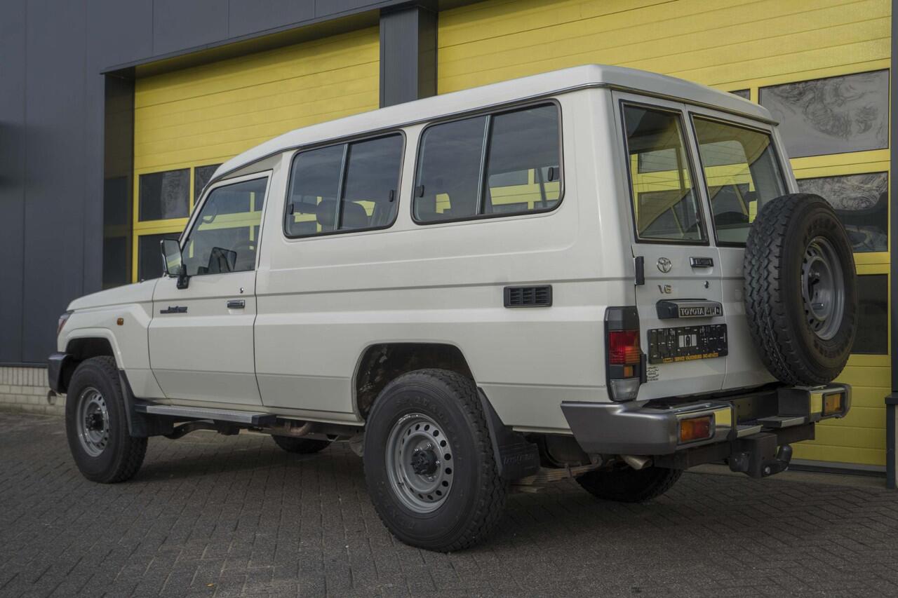 Toyota LAND CRUISER Landcruiser GRJ 78 4.0 V6 Euro6 Airco NL Kenteken