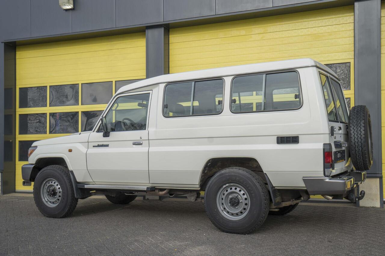 Toyota LAND CRUISER Landcruiser GRJ 78 4.0 V6 Euro6 Airco NL Kenteken