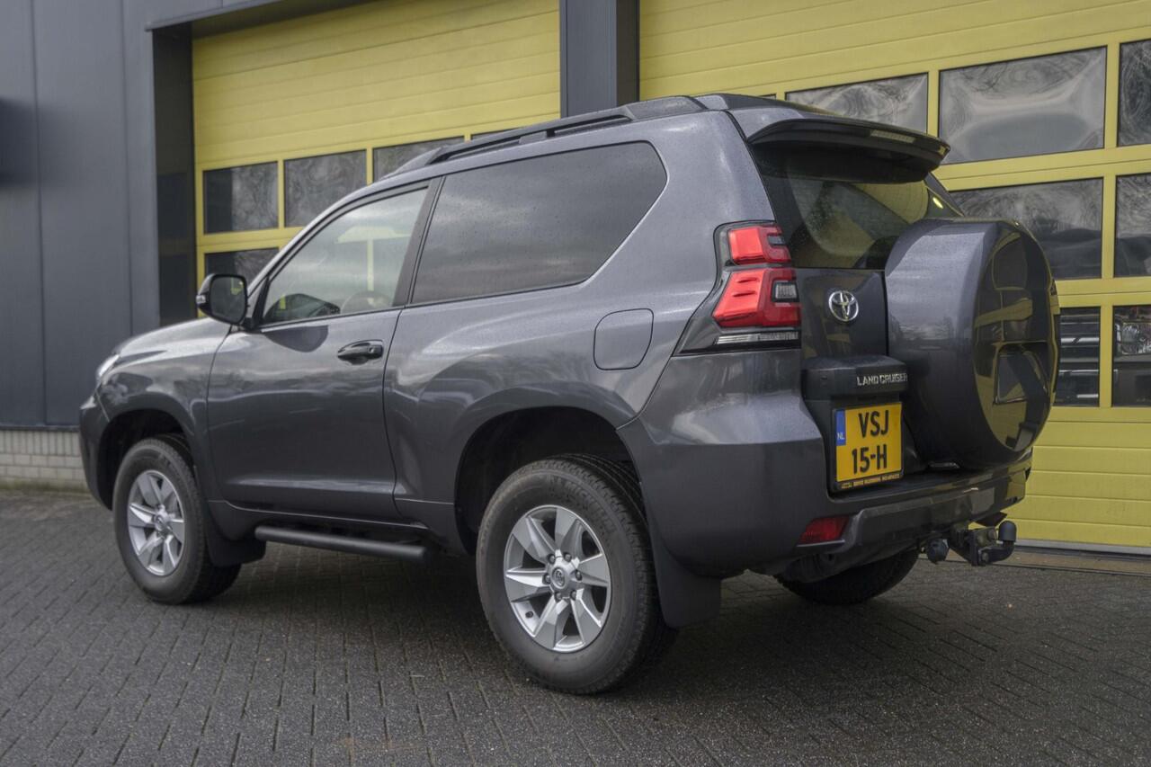 Toyota LAND CRUISER 2.8 D-4D-F Comfort High Roof Blind Van