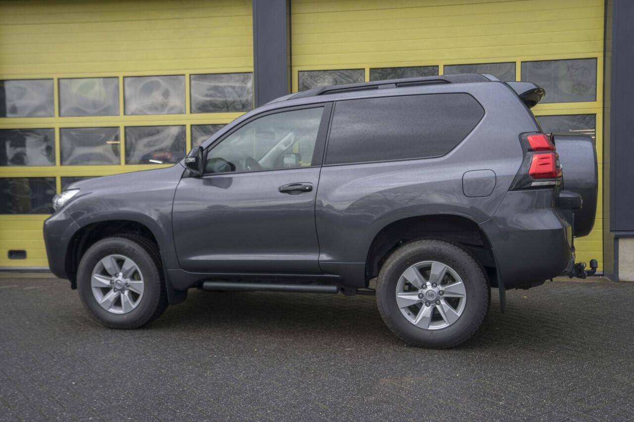 Toyota LAND CRUISER 2.8 D-4D-F Comfort High Roof Blind Van