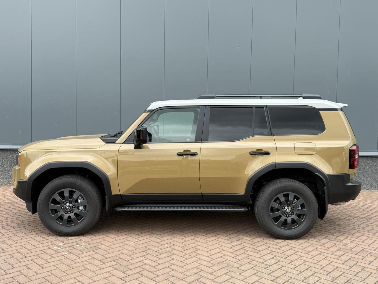 Toyota LAND CRUISER 2.8 D-4D Nieuw model First Edition PANO | JBL | LEDER | Trekhaak