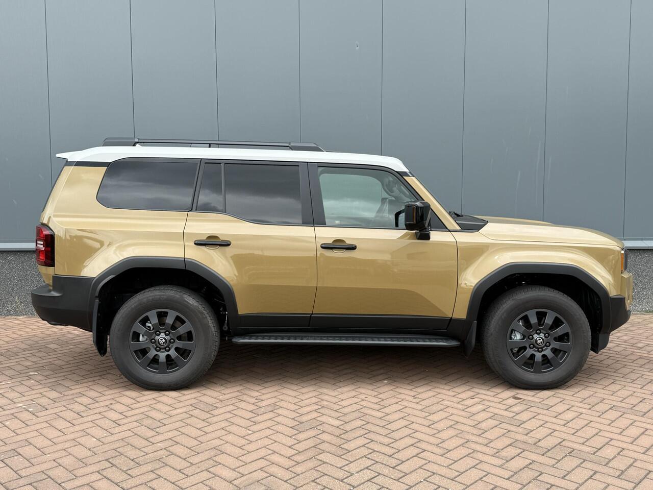 Toyota LAND CRUISER 2.8 D-4D Nieuw model First Edition PANO | JBL | LEDER | Trekhaak