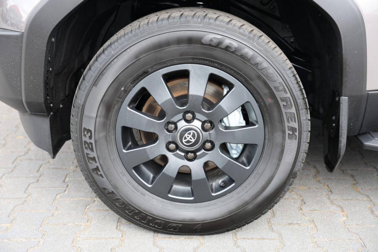 Toyota LAND CRUISER 2.8 D-4D 5DRS ELEGANCE A/T VAN BPM VRIJ