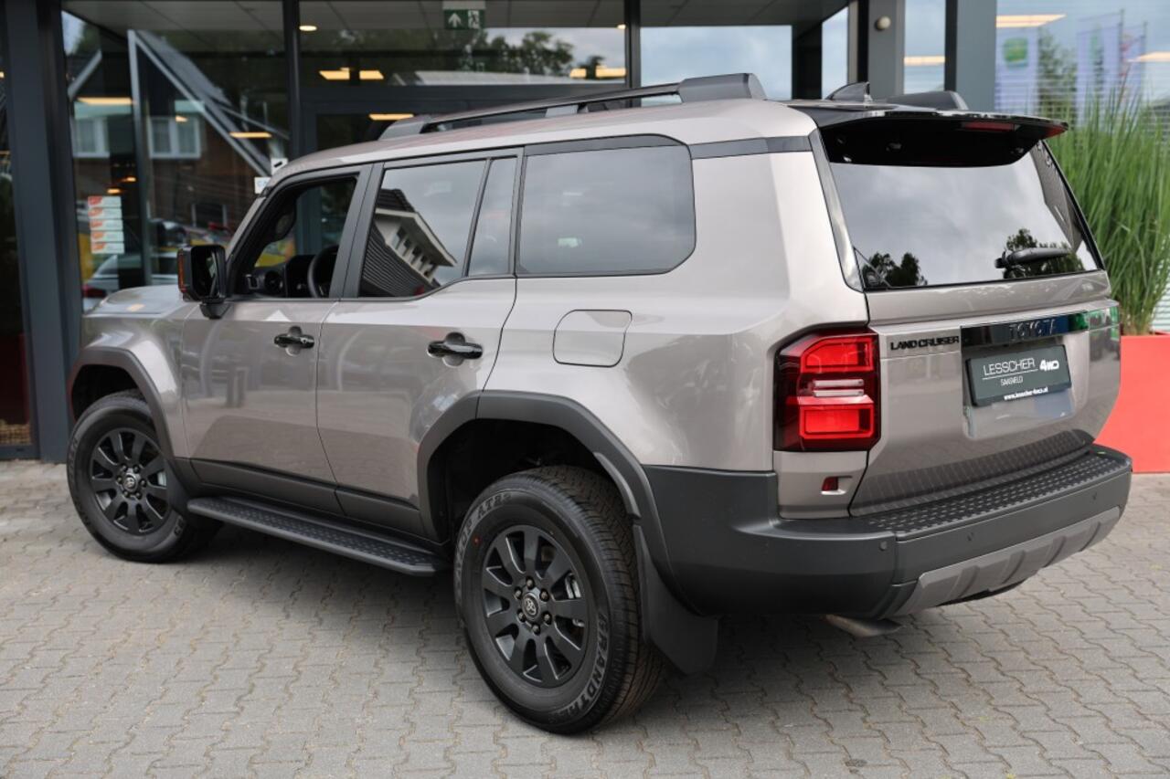 Toyota LAND CRUISER 2.8 D-4D 5DRS ELEGANCE A/T VAN BPM VRIJ