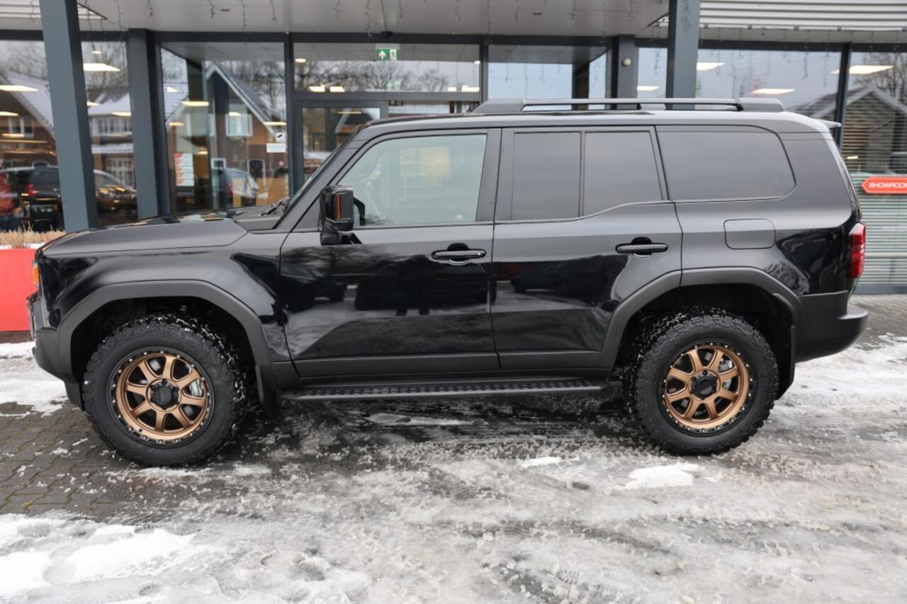 Toyota LAND CRUISER 2.8 D-4D 5DRS PROFESSIONAL A/T VAN