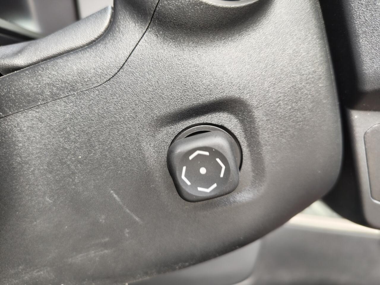 Toyota LAND CRUISER 2.8 D-4D First Edition | Trekhaak | 360 Camera | Head Up Display