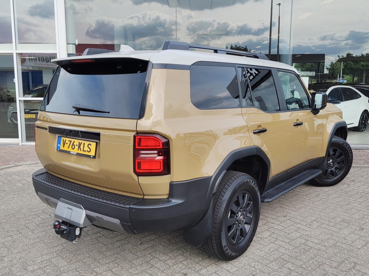 Toyota LAND CRUISER 2.8 D-4D First Edition | Trekhaak | 360 Camera | Head Up Display