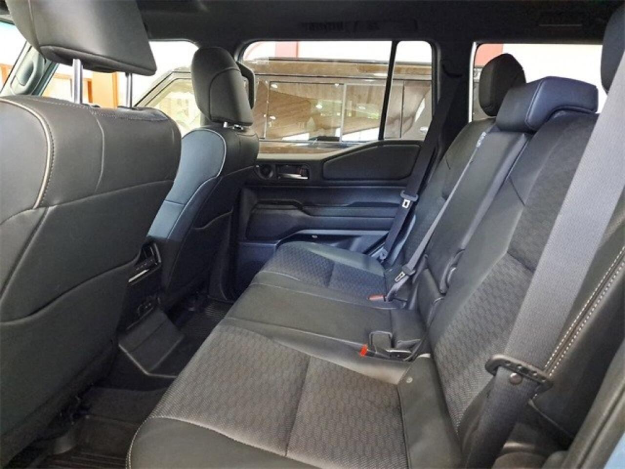 Toyota LAND CRUISER 2,4 Hybrid / petrol PREMIUM