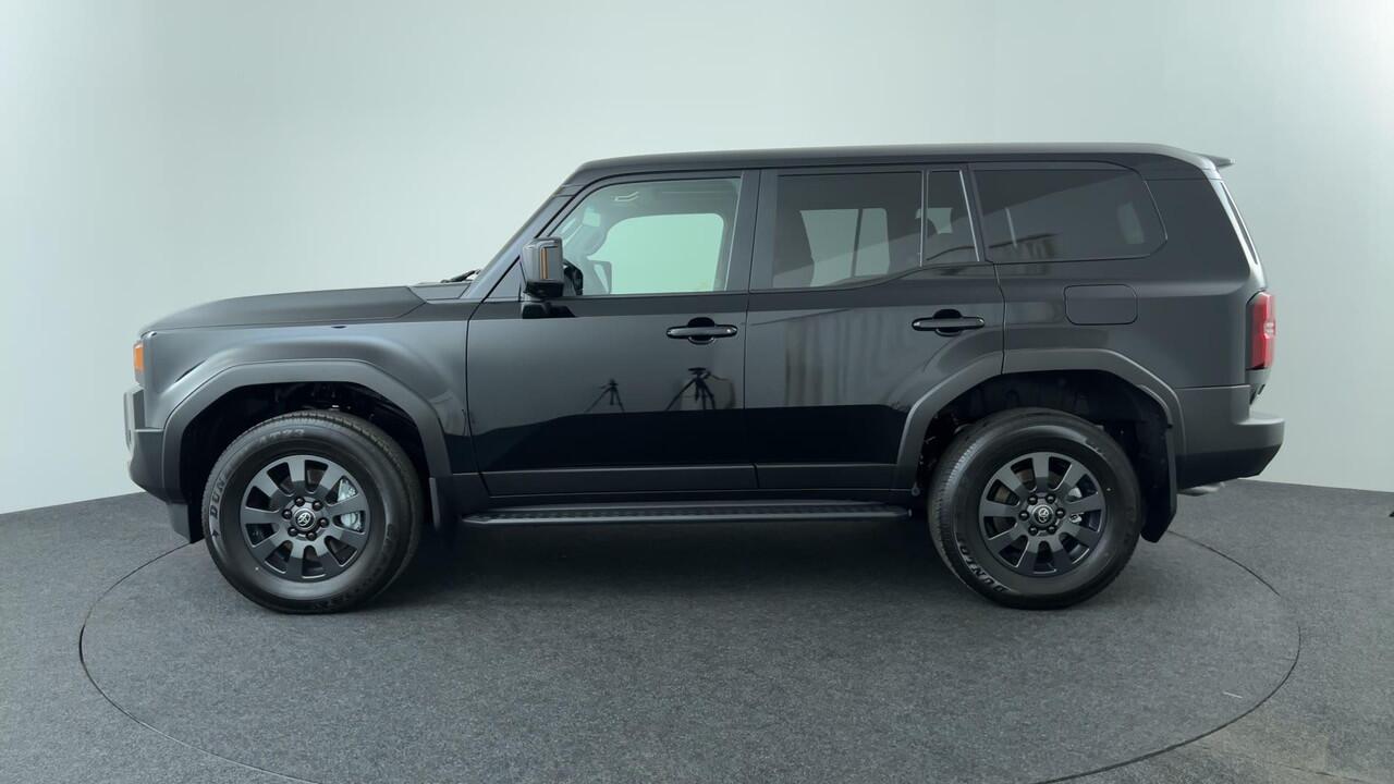 Toyota LAND CRUISER 2.8 D-4D Challenger 7p. *Prijs excl. BPM/BTW ¤77.000,- | Prijs op basis zakelijke koop |