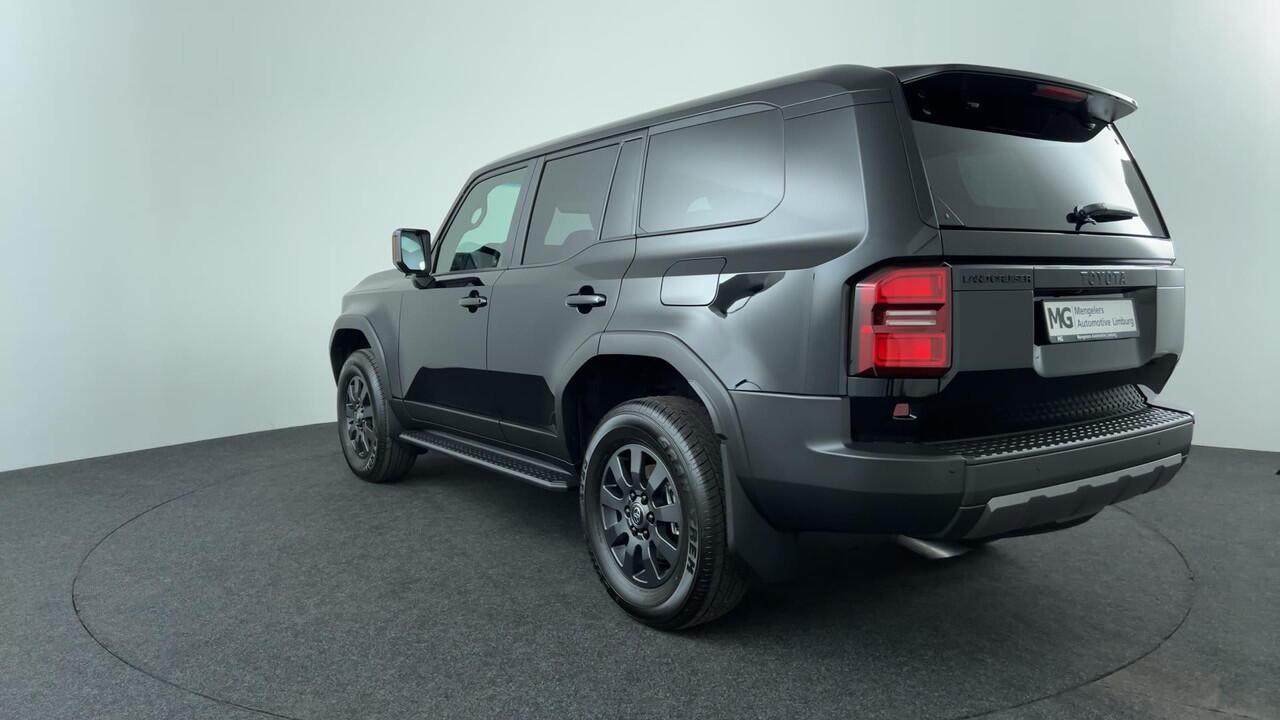 Toyota LAND CRUISER 2.8 D-4D Challenger 7p. *Prijs excl. BPM/BTW ¤77.000,- | Prijs op basis zakelijke koop |