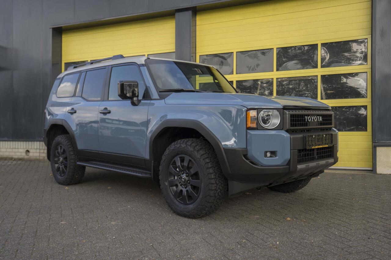 Toyota LAND CRUISER 2.8 D-4D First Edition Panoramdak Toyota Land Cruiser 2.8 D-4D First Edition