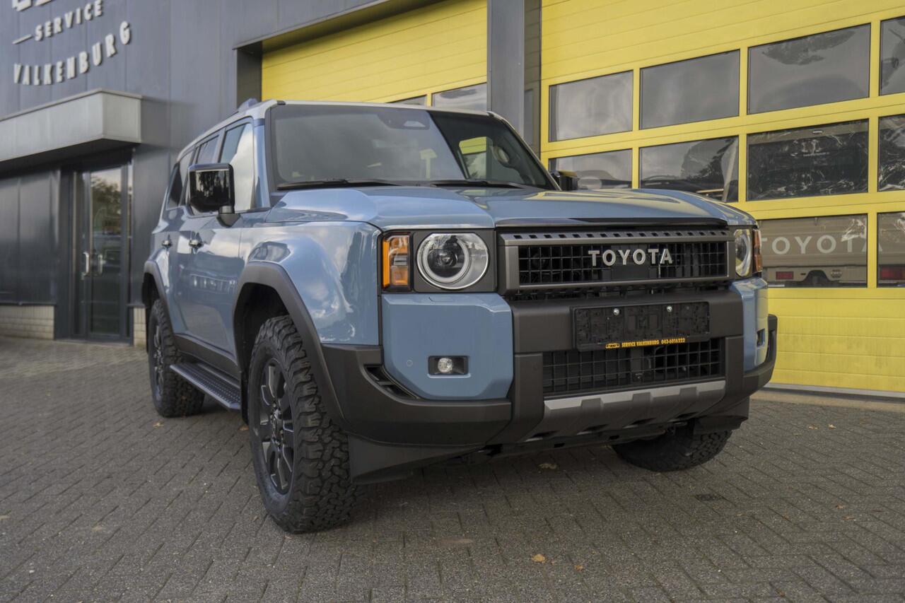 Toyota LAND CRUISER 2.8 D-4D First Edition Panoramdak Toyota Land Cruiser 2.8 D-4D First Edition