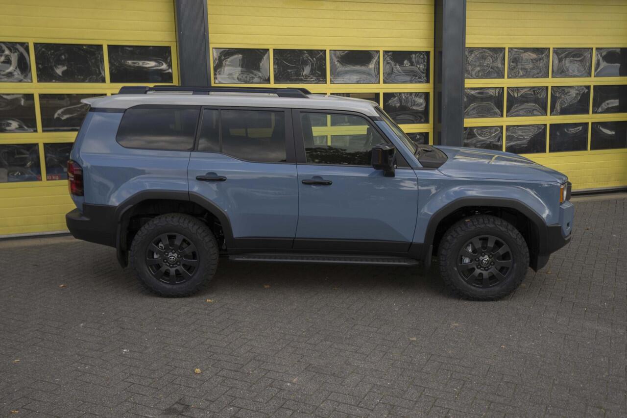 Toyota LAND CRUISER 2.8 D-4D First Edition Panoramdak Toyota Land Cruiser 2.8 D-4D First Edition