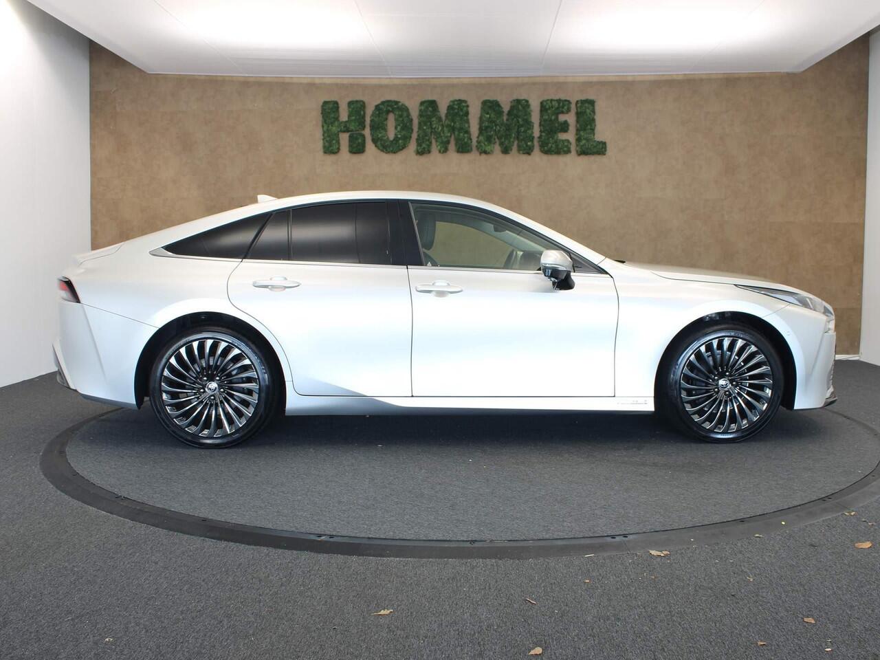 Toyota Mirai Prestige ORIGINEEL NEDERLANDSE AUTO - BTW AUTO - JBL GELUIDSINSTALLATIE - ELEKTRISCH VERSTELBARE VOORSTOELEN - ACHTERBANKVERWARMING - VOORSTOELEN VERWARMD - HEAD UP DISPLAY - CAMERA VOOR EN ACHTER - 20 INCH LICHT METALEN VELGEN