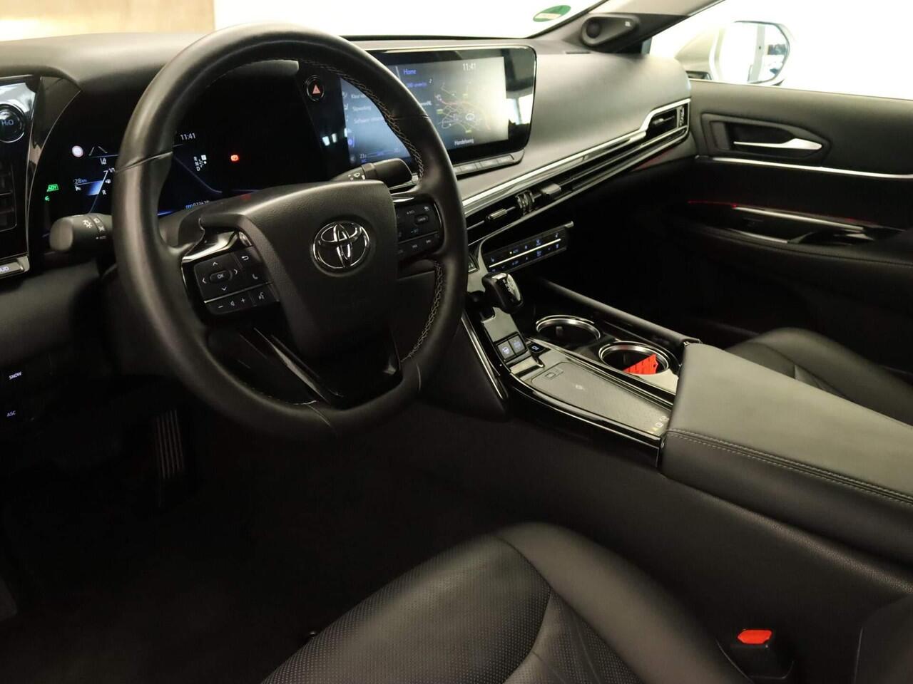 Toyota Mirai Prestige ORIGINEEL NEDERLANDSE AUTO - BTW AUTO - JBL GELUIDSINSTALLATIE - ELEKTRISCH VERSTELBARE VOORSTOELEN - ACHTERBANKVERWARMING - VOORSTOELEN VERWARMD - HEAD UP DISPLAY - CAMERA VOOR EN ACHTER - 20 INCH LICHT METALEN VELGEN