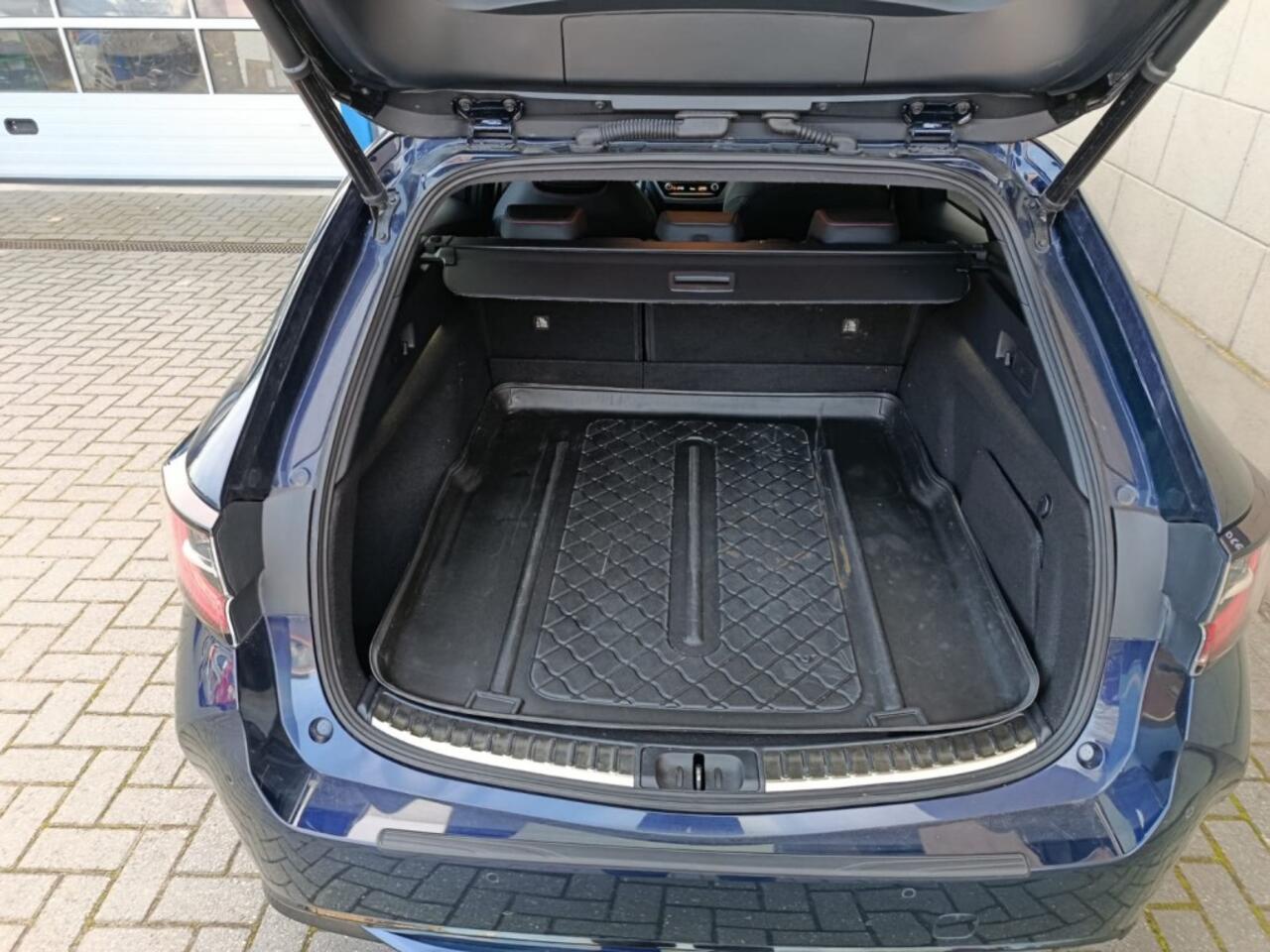 Toyota Overige 2.0 Hybrid Trek