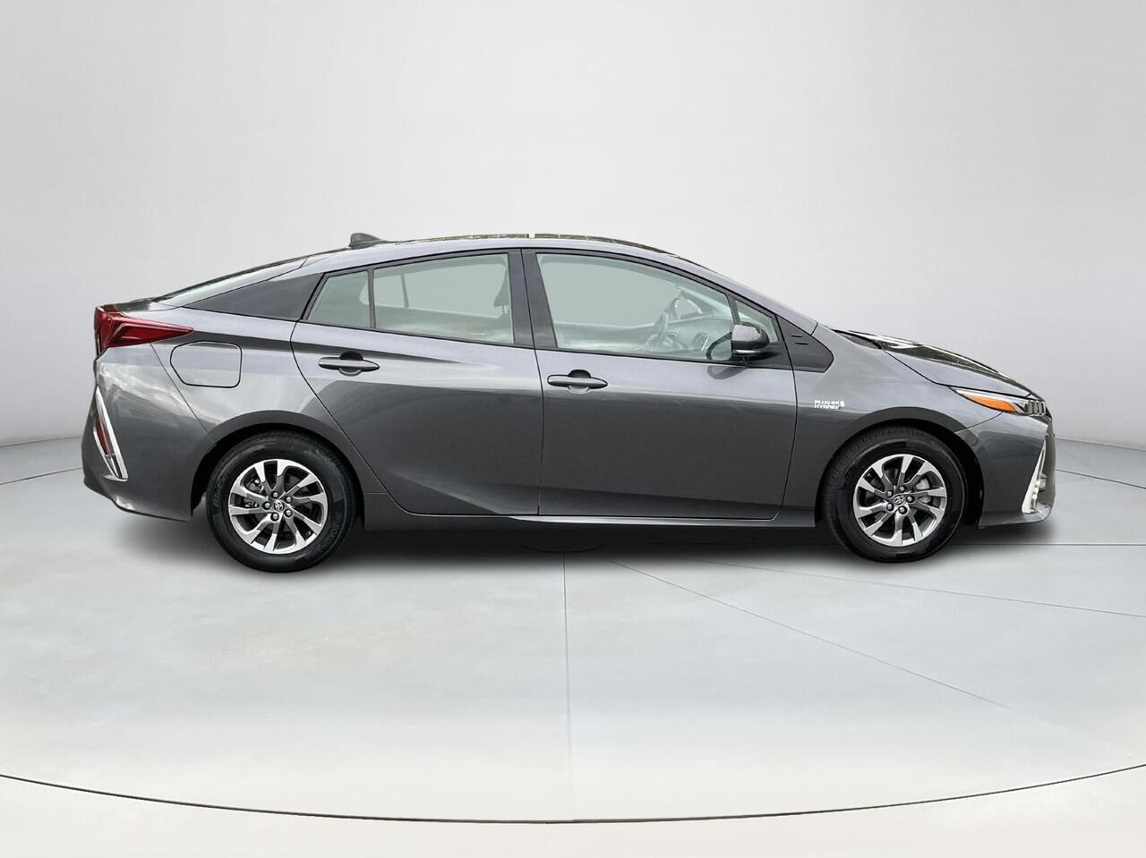 Toyota PRIUS 1.8 Plug-in Business Plus | Navigatie | Achteruitrijcamera | Zonnepaneel