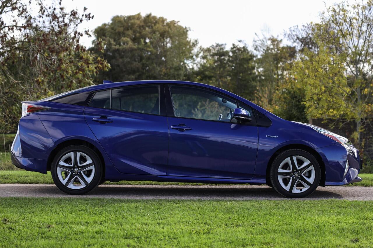 Toyota PRIUS 1.8 Full Hybrid ? LED ? JBL ? ACC