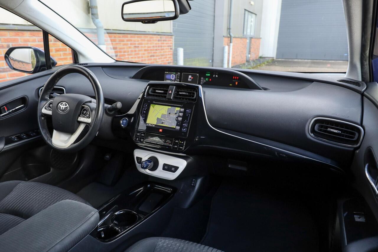 Toyota PRIUS 1.8 Full Hybrid ? LED ? JBL ? ACC