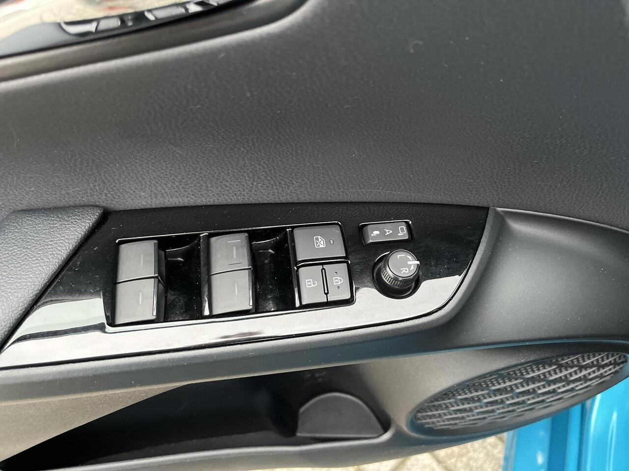 Toyota PRIUS 1.8 Plug-in Executive All-in prijs | Automaat | Navigatie | Parkeersensoren