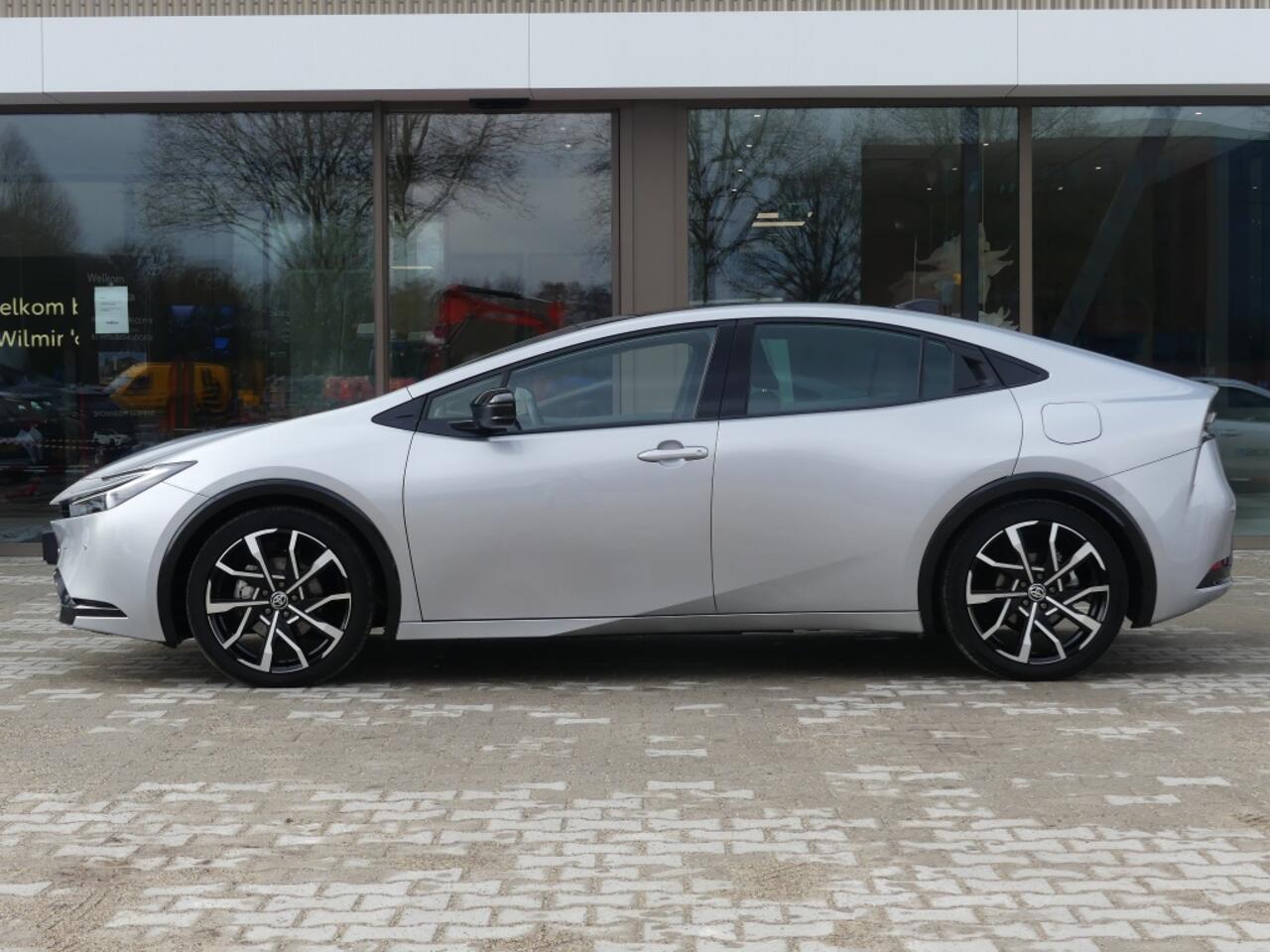 Toyota PRIUS 2.0 Plug-in Executive | Panoramadak (7502km!!)