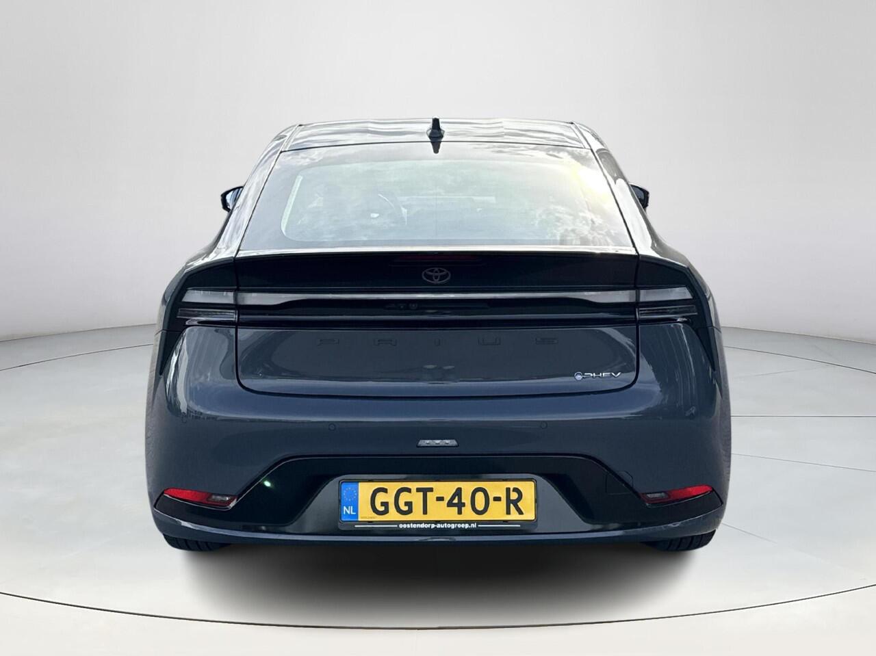 Toyota PRIUS 2.0 Plug-in Executive | Navigatie | Apple CarPlay/Android auto | Achteruitrijcamera | Elektrisch achterklep