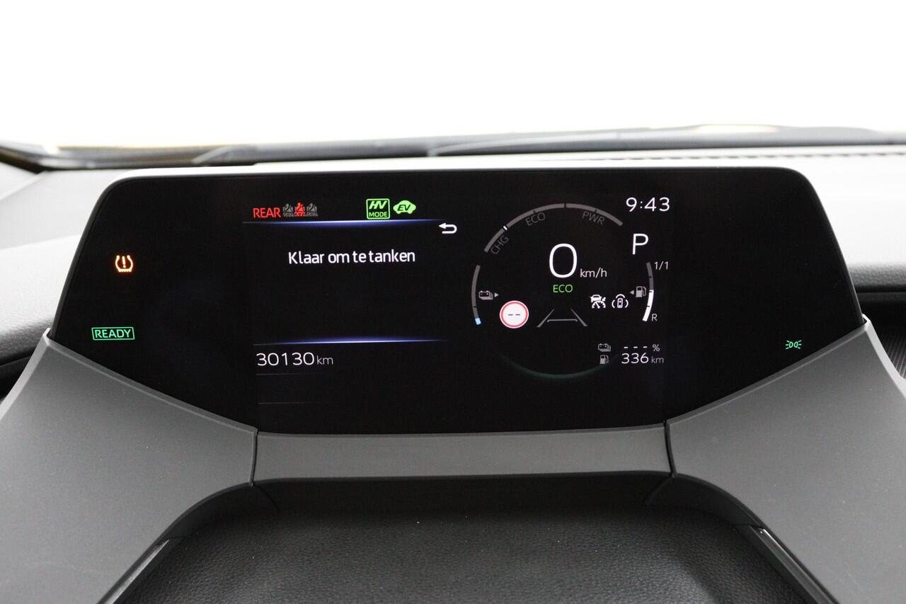 Toyota PRIUS 2.0 Plug-in Hybrid Executive | 220 pk | Stuur-Stoel en voorruitverwarming | Electrische achterklep |