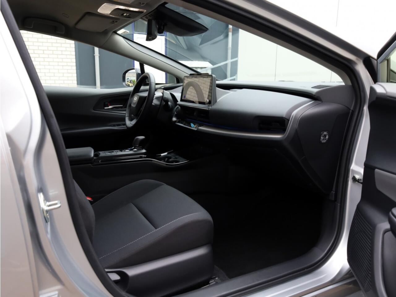 Toyota PRIUS 2.0 Plug-in Executive | El. Achterklep | Stoel/Stuurwielverwarm