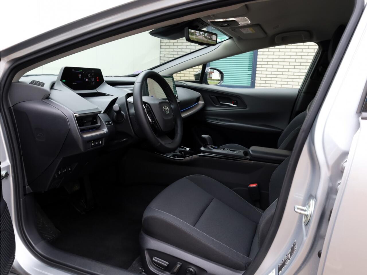 Toyota PRIUS 2.0 Plug-in Executive | El. Achterklep | Stoel/Stuurwielverwarm