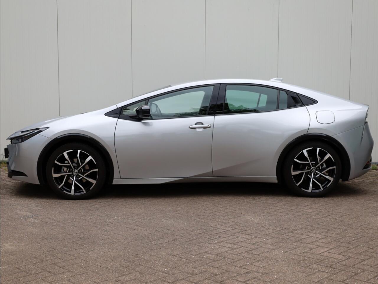 Toyota PRIUS 2.0 Plug-in Executive | El. Achterklep | Stoel/Stuurwielverwarm