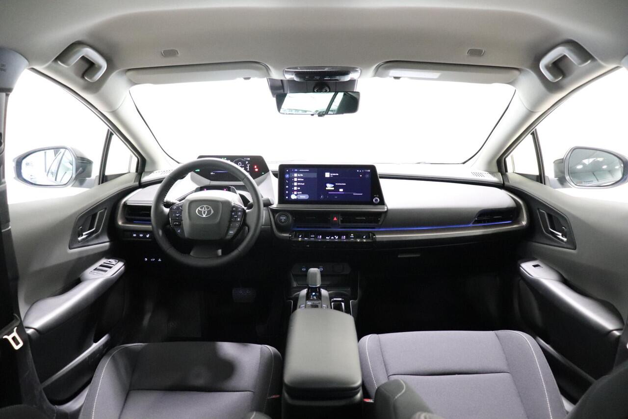 Toyota PRIUS Plug-in Hybrid 220 Executive, Blind Spot, Apple Carplay & Android Auto, Stoel & Stuur verwarming, Parkeersensoren!