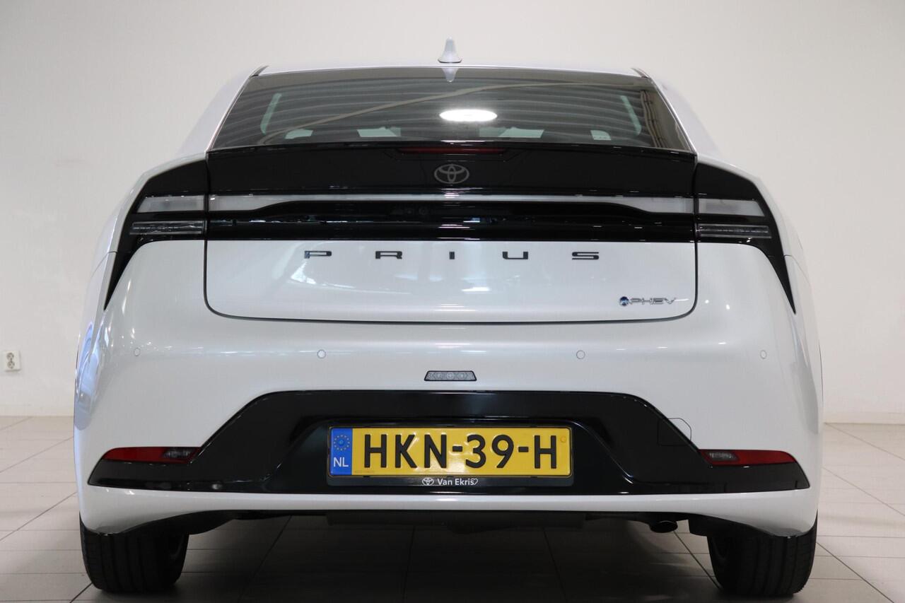 Toyota PRIUS Plug-in Hybrid 220 Executive, Blind Spot, Apple Carplay & Android Auto, Stoel & Stuur verwarming, Parkeersensoren!