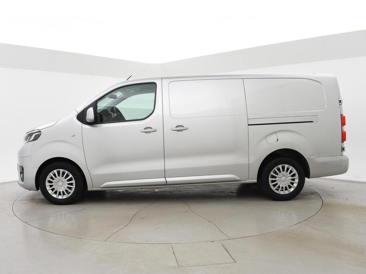 Toyota PROACE Worker 2.0 D-4D PROFESSIONAL LONG + 2 SCHUIFDEUREN | LEDER | NAVIGATIE | TREKHAAK 2500 KG