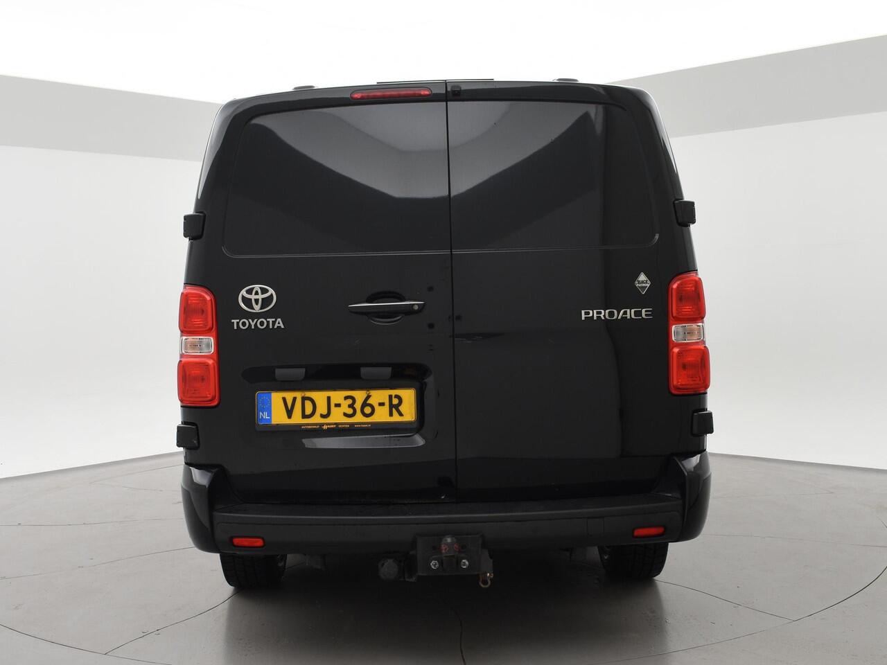 Toyota PROACE Worker 2.0 D-4D 180 PK AUT. BLACK PLATINUM + LEDER STOELVERW. | CAMERA | TREKHAAK| NAVIGATIE | TREEPLANKEN