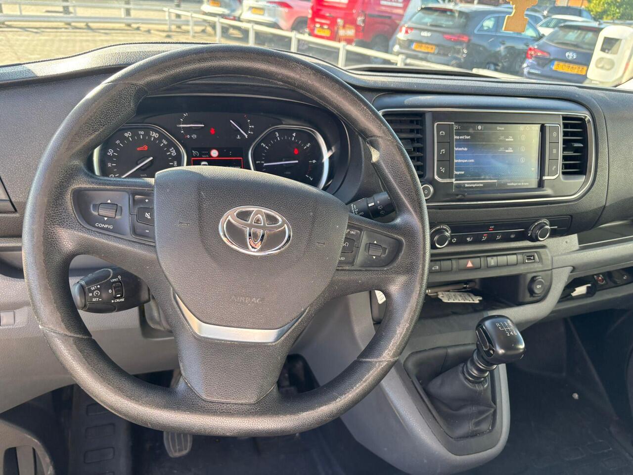 Toyota PROACE Worker 2.0 D-4D Navigator Long