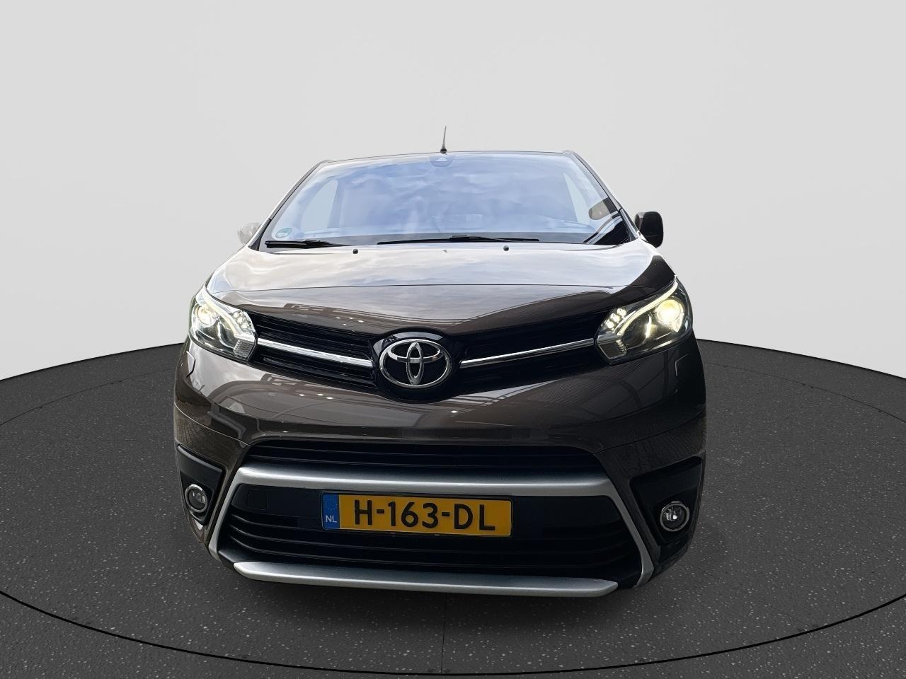 Toyota PROACE Verso 1.5 D-4D Dynamic Medium | Rijklaar | 8-Persoons | Info: 06-11738929 | PDC | PANO | NAVI