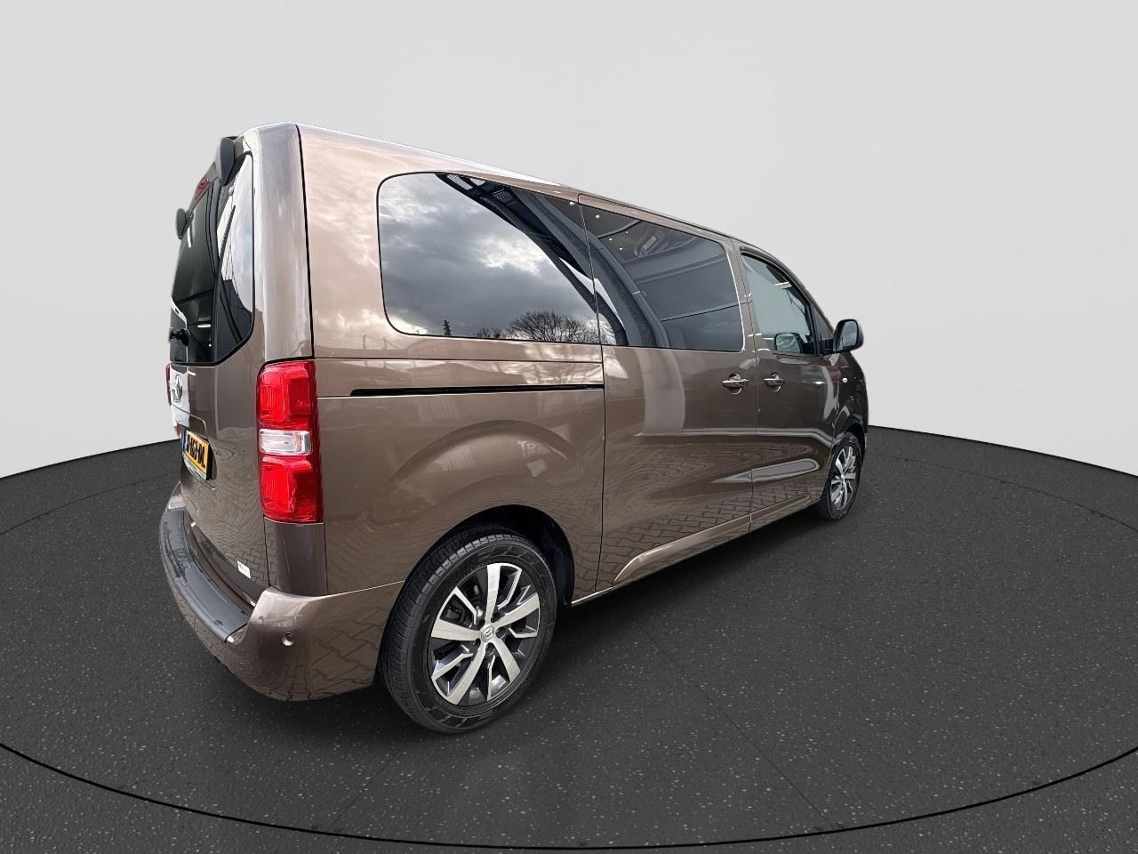 Toyota PROACE Verso 1.5 D-4D Dynamic Medium | Rijklaar | 8-Persoons | Info: 06-11738929 | PDC | PANO | NAVI