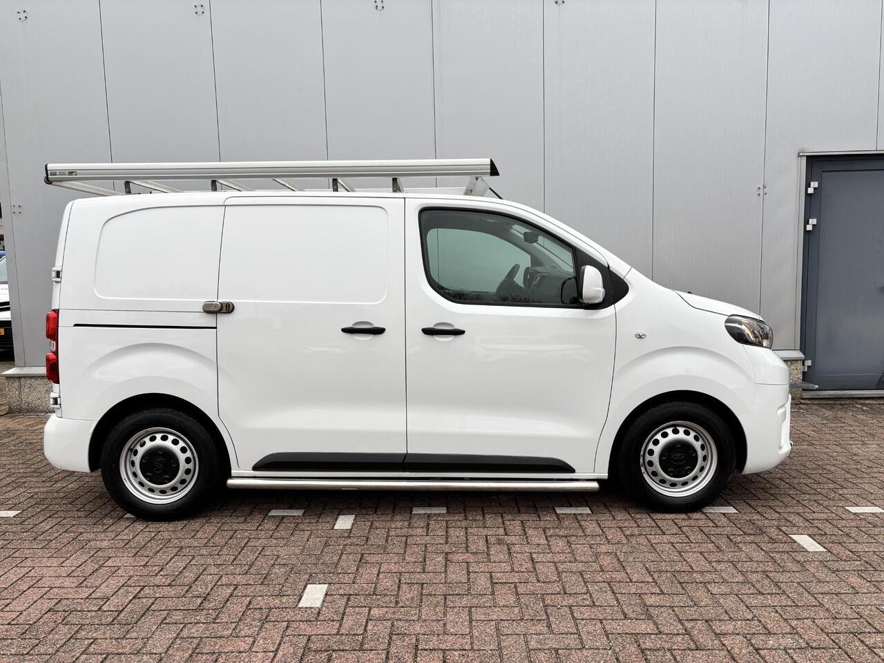 Toyota PROACE Compact 1.6 D-4D Cool Comfort Trekhaak, 1ste Eigenaar, BTW auto, achteruitrij camera
