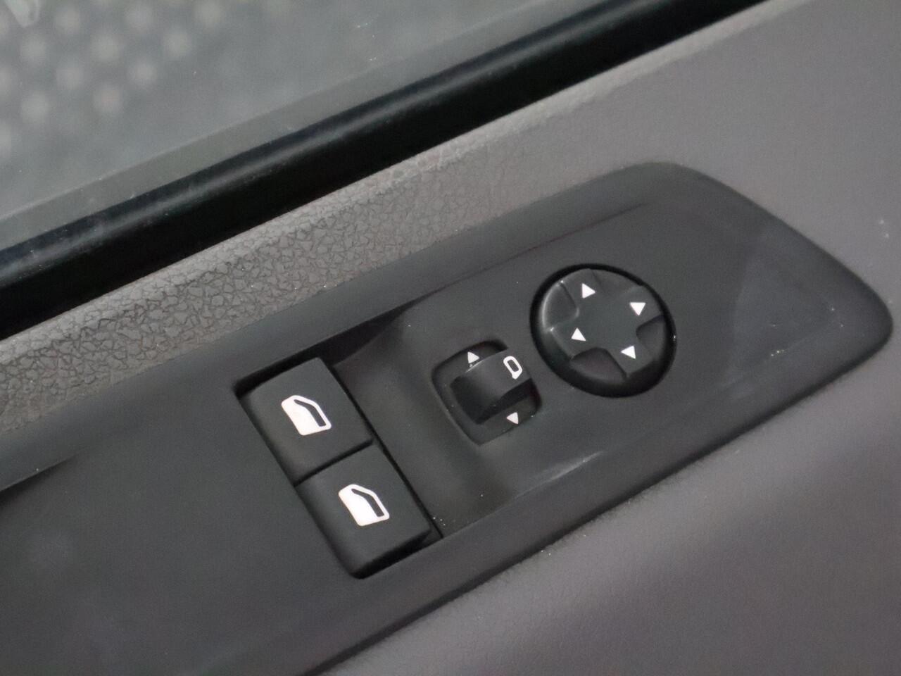 Toyota PROACE Long Worker 1.6 D-4D Cool Comfort Long (ex. BTW) | Navigatie | Trekhaak | Camera | Parkeersensoren | Cruise Control |